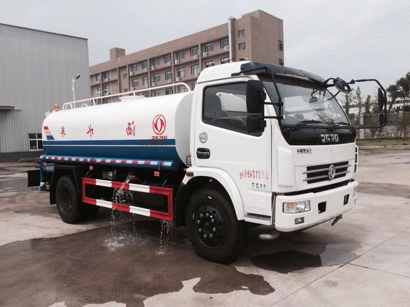 8噸(8方)襄樊東風(fēng)大多利卡綠化灑水車(chē)價(jià)格