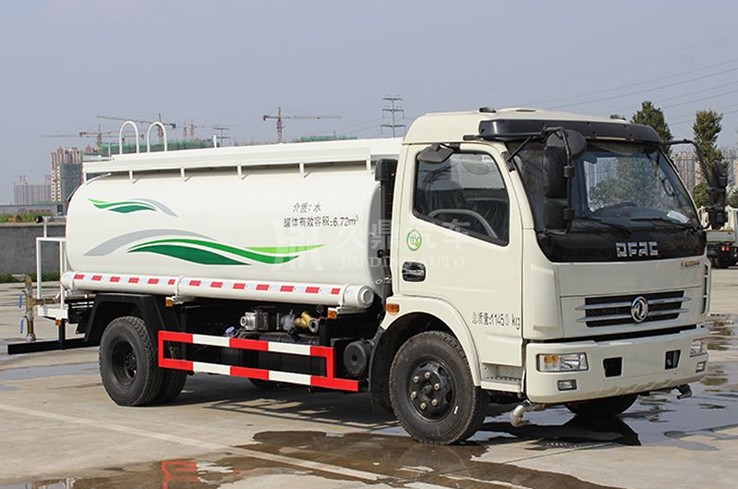 8方灑水車(chē)參數_8噸東風(fēng)多利卡綠化灑水車(chē)價(jià)格