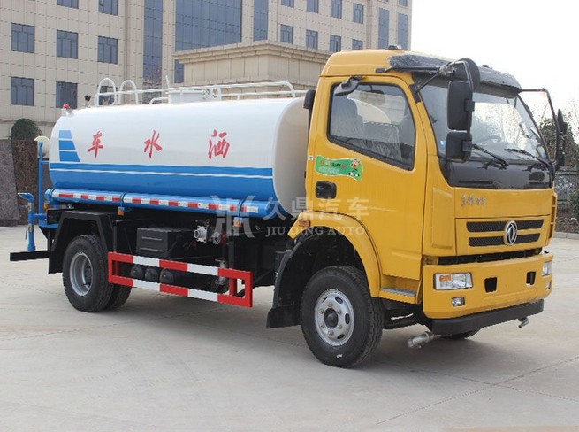 工程灑水車(chē)租賃價(jià)格_8噸東風(fēng)大多利卡工程灑水車(chē)價(jià)格
