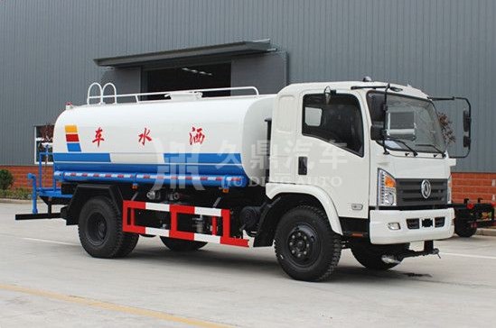 15方灑水車(chē)什么牌子好_15噸(15方)東風(fēng)御虎綠化灑水車(chē)廠(chǎng)家價(jià)格