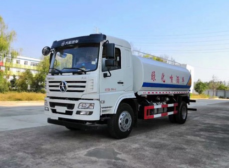 15噸灑水車(chē)自重多少?lài)峗大運風(fēng)景15噸綠化灑水車(chē)廠(chǎng)家價(jià)格