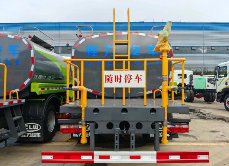 灑水車(chē)管道尺寸_灑水車(chē)主管道多粗_程力灑水車(chē)管道材質(zhì)與工藝升級解析 灑水車(chē)管道尺寸_灑水車(chē)主管道多粗_程力灑水車(chē)管道材質(zhì)與工藝升級解析